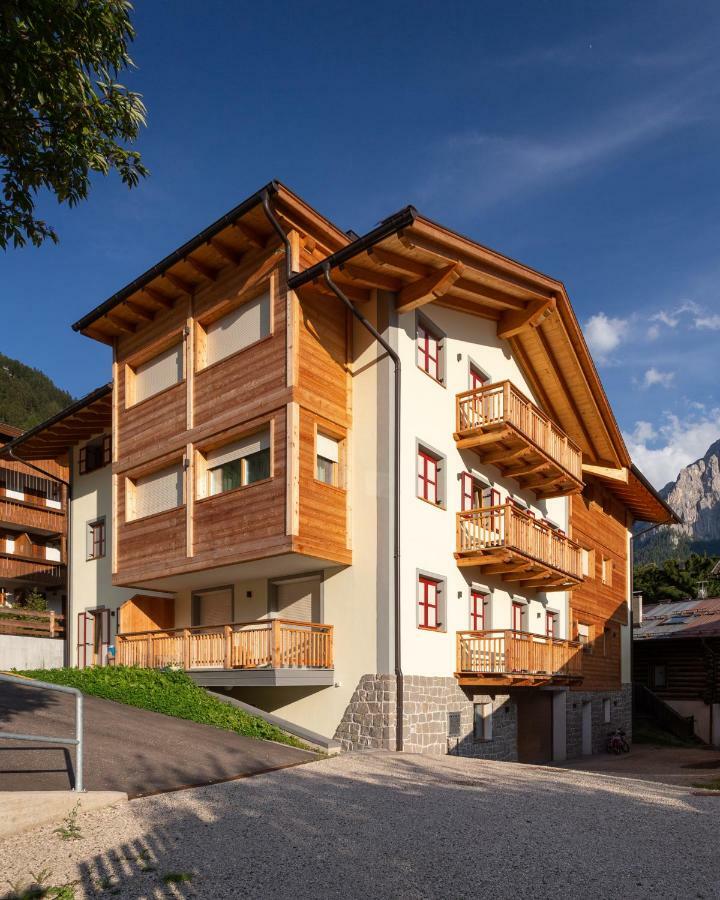 Casa Chris By Ama Val Di Fassa Lägenhet Pozza di Fassa Exteriör bild